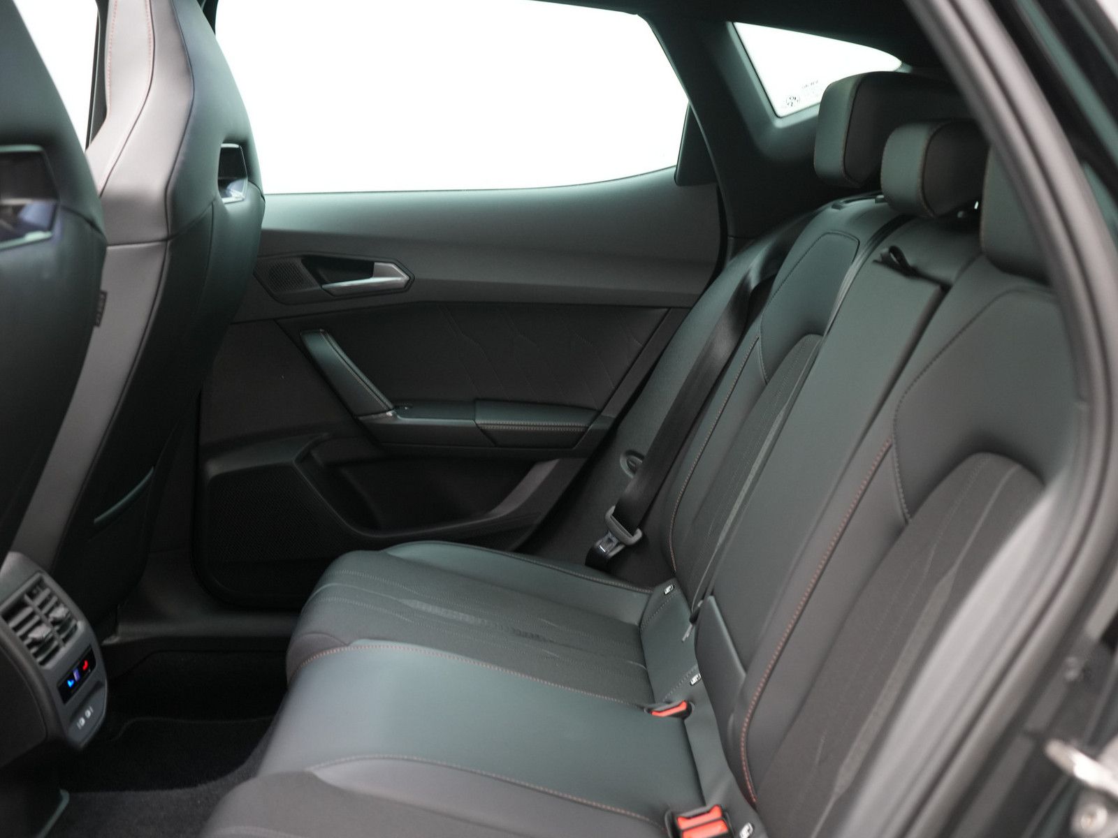 Cupra Formentor VZ VIRT KAM DCC CARPLAY LED SHZ