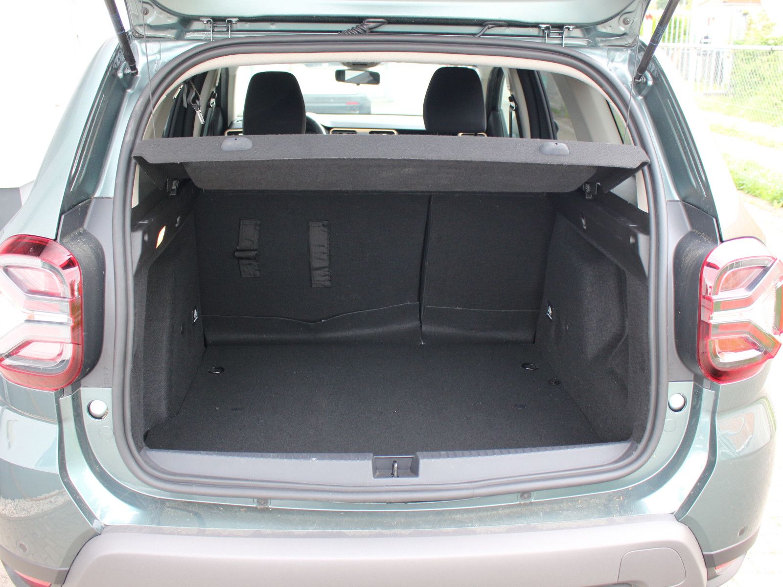 Dacia Duster Extreme 1.3 TCe 150 AT - Samsaru's Car Outlet