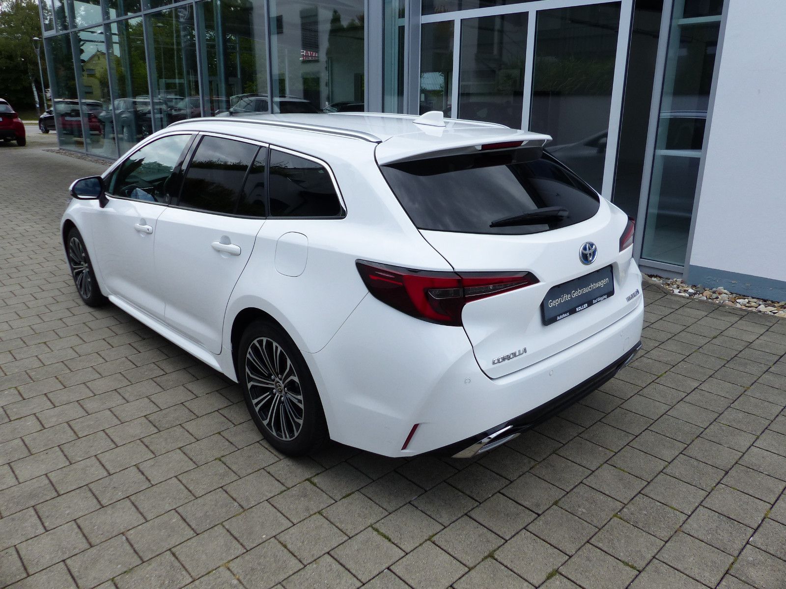 Toyota Corolla TS 2.0 Hybrid Team D Navi Totwinkel PDC
