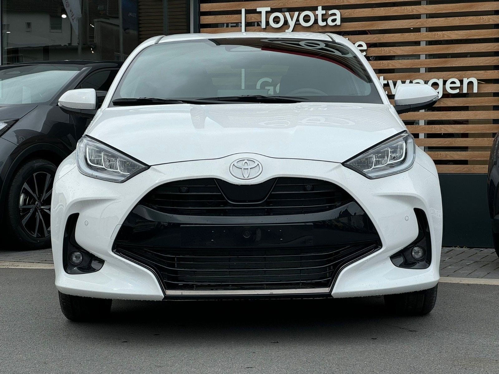 Toyota Yaris Hybrid Style 315 € mtl finanzieren