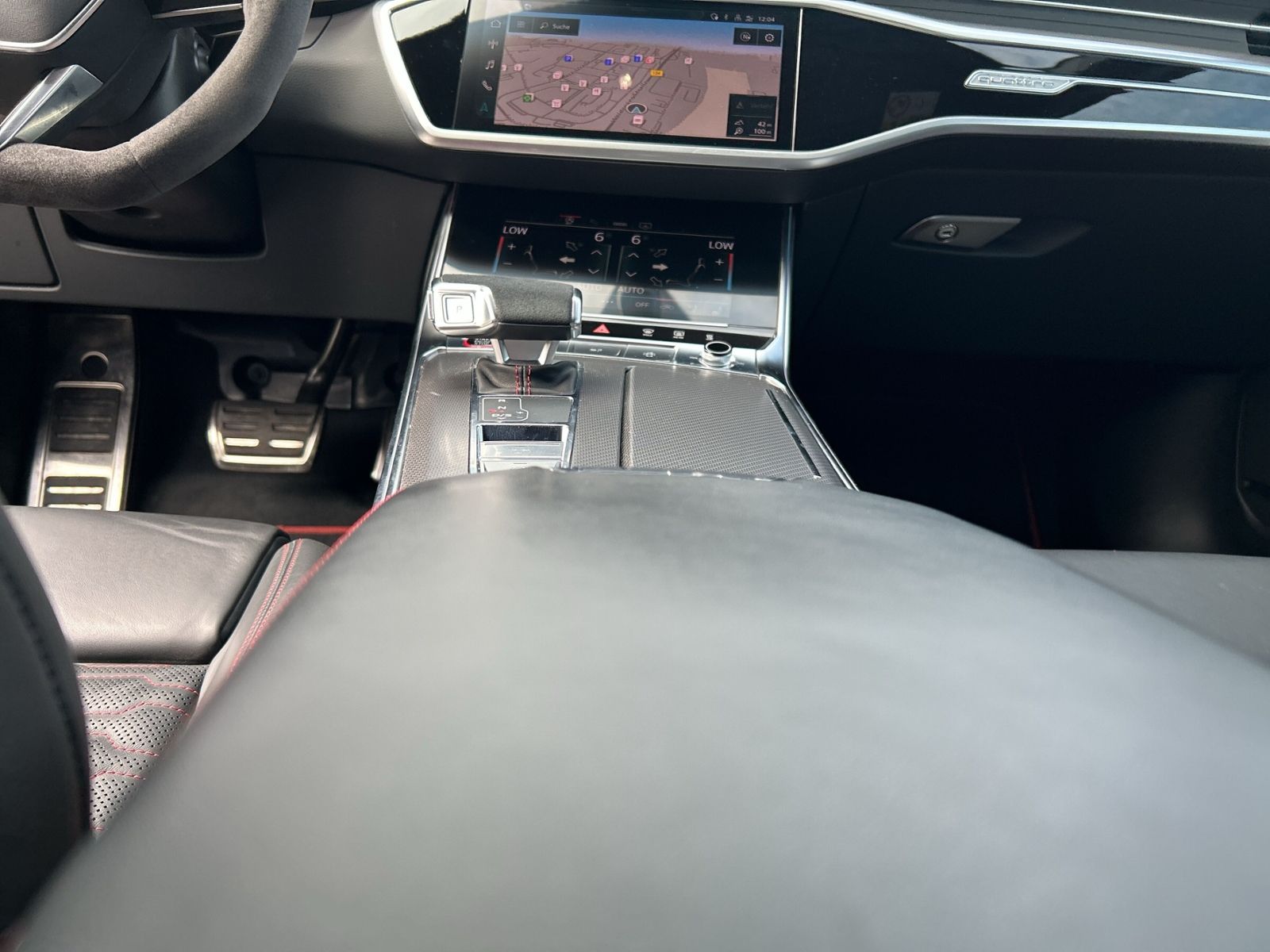 Audi RS6 Avant 4.0 TFSI quattro KERAMIK+MATRIX+B&O+PA