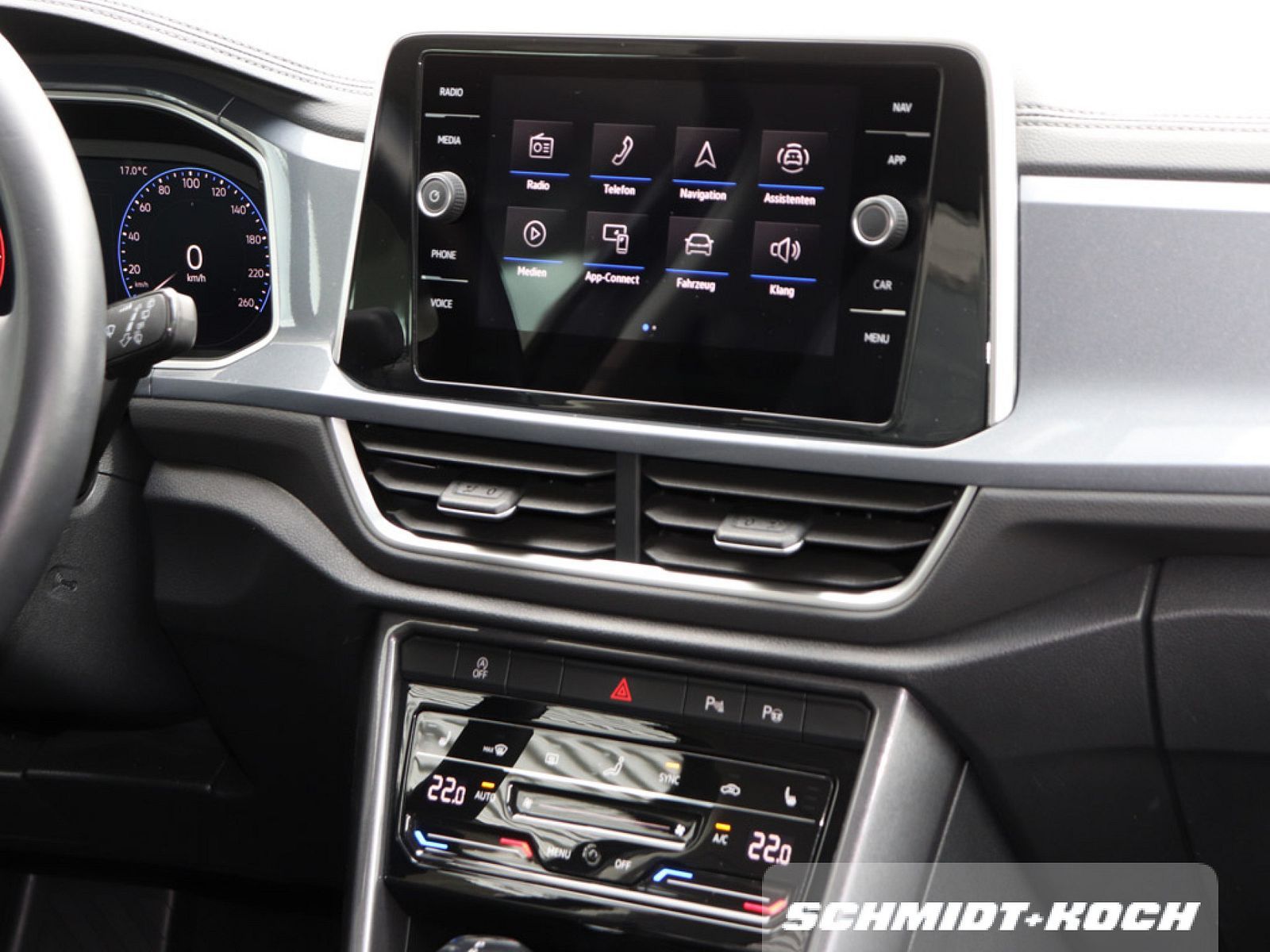 Volkswagen T-Roc Style 1.5 TSI OPF DSG - Samsaru's Car Outlet