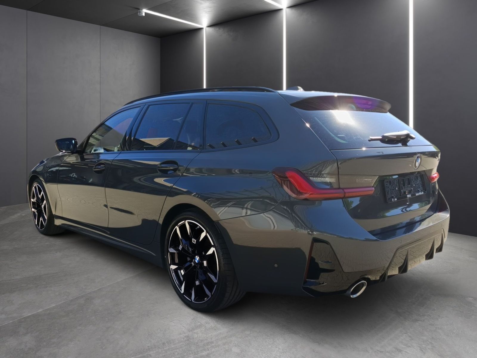 BMW 320d Touring+M SPORTPAKET+ANH.KUPPLUNG+LIVE COCK