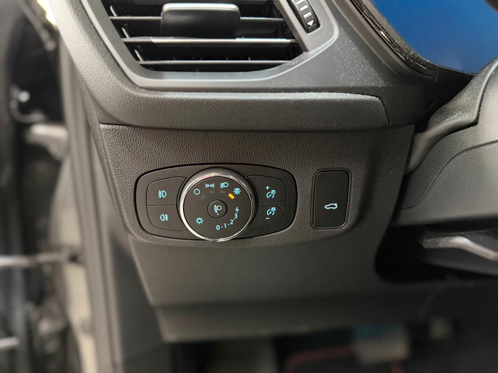 Ford Focus Turnier ST-Line X Aut. 1.Hand|AHK|HUD|PDC