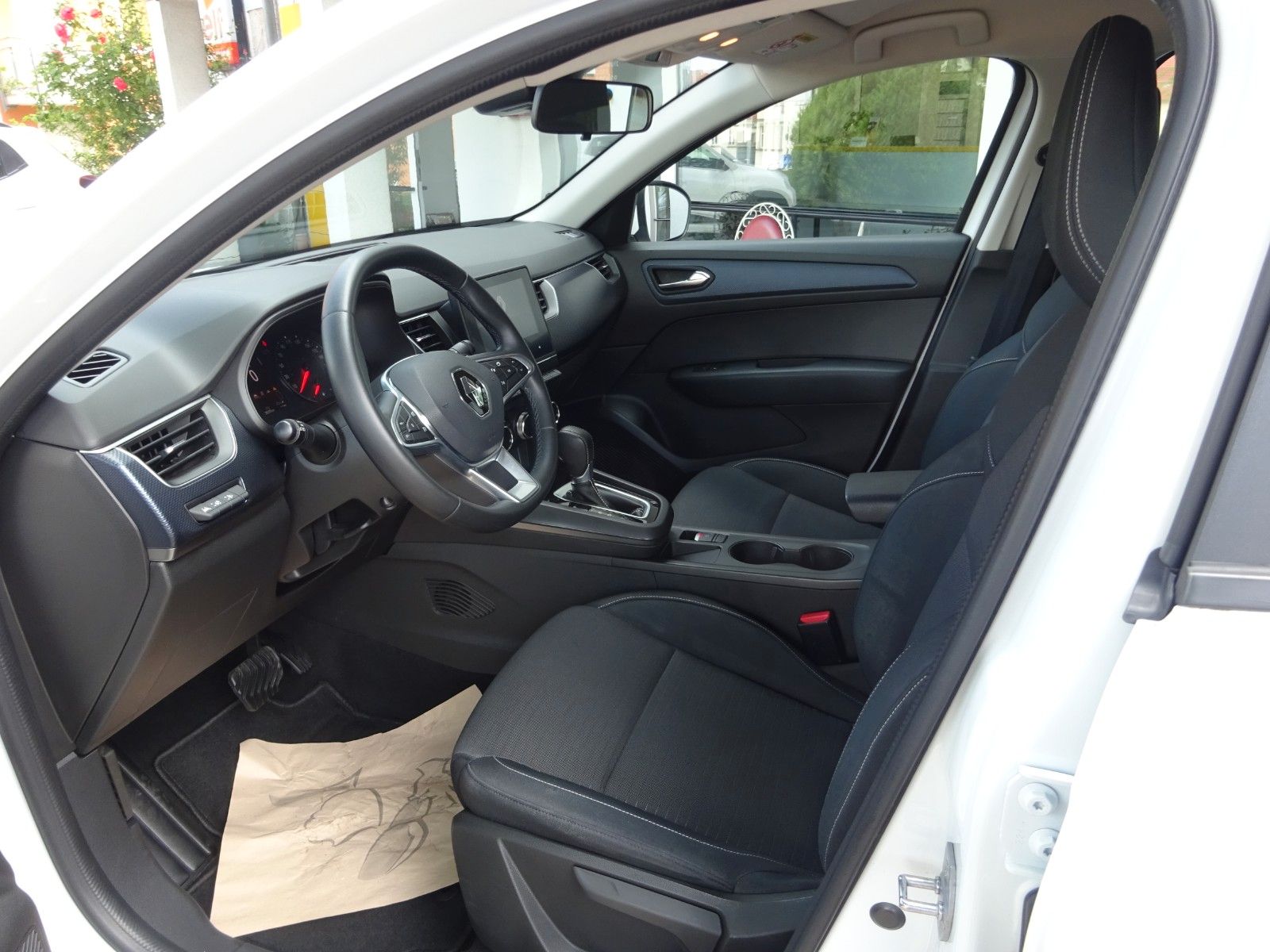 Renault Arkana Zen TCe 140 EDC - Samsaru's Car Outlet