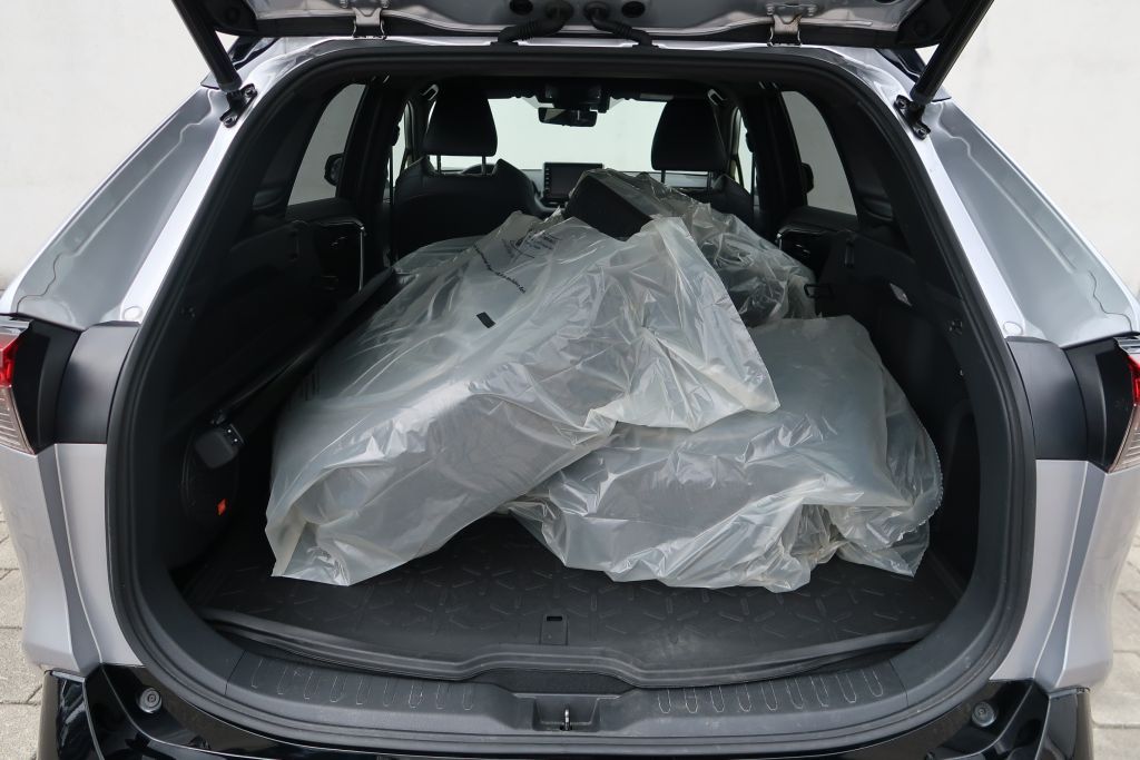 Toyota RAV 4 Plug-in-Hybrid - Samsaru's Car Outlet