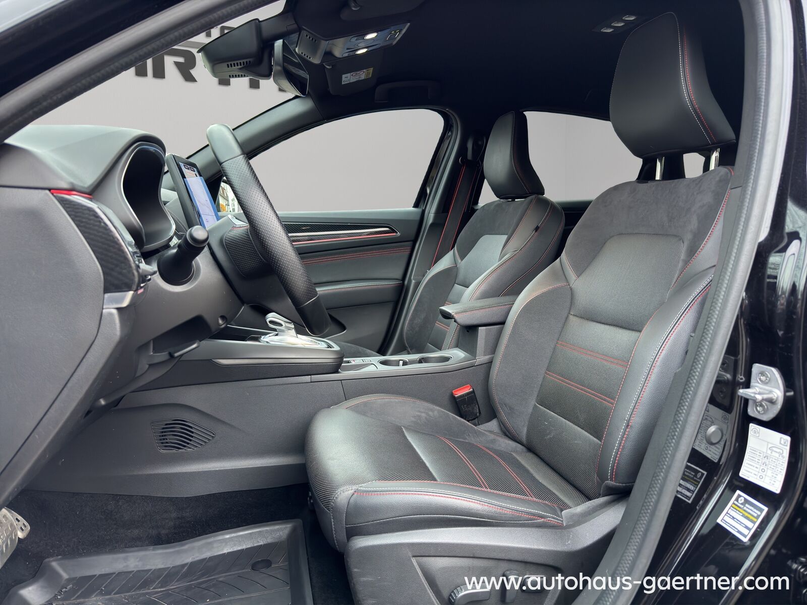 Renault Arkana R.S. Line E-TECH 145 - Samsaru's Car Outlet