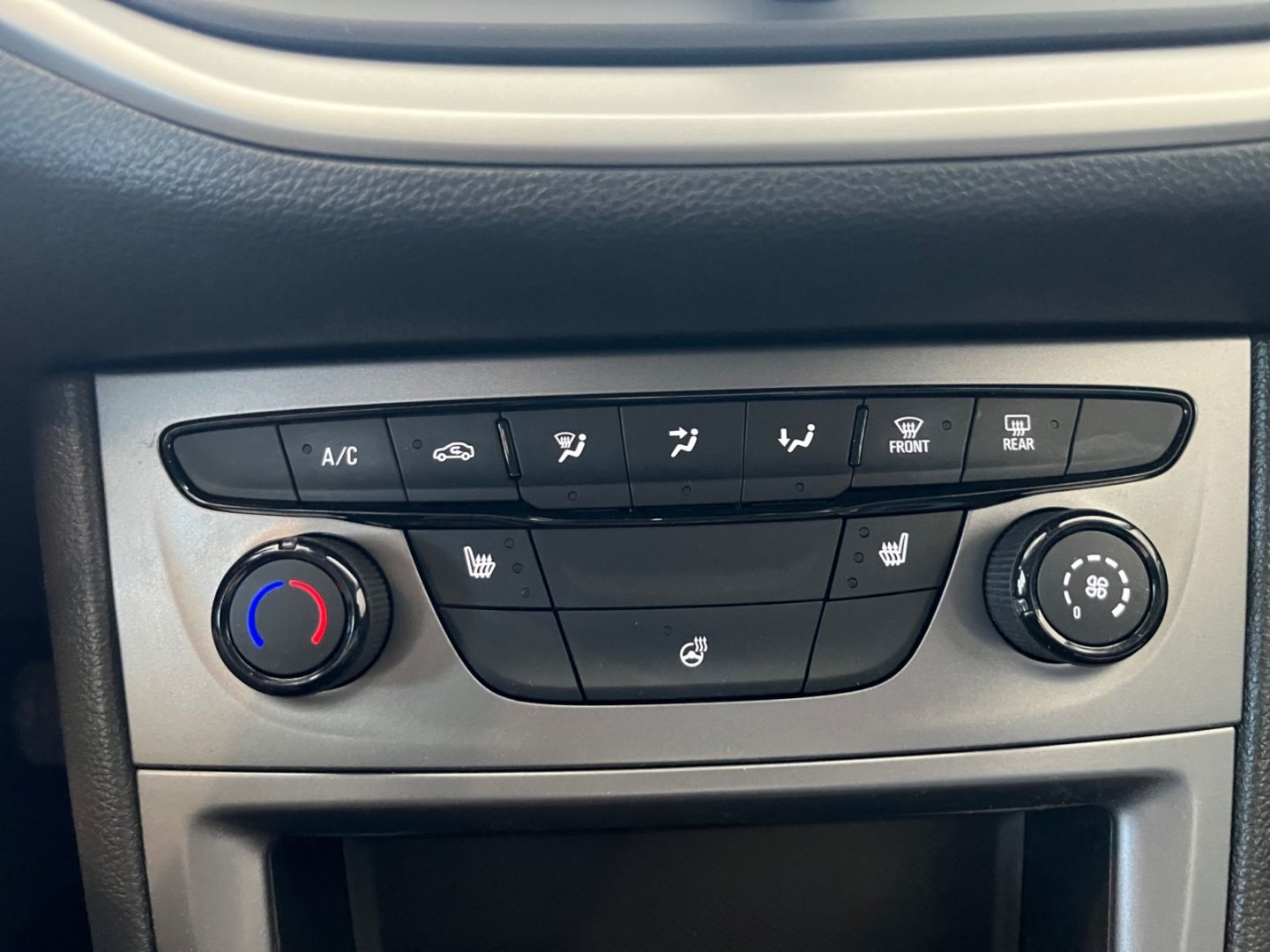 Opel Astra 1.5 D ST Automatik Edition - Samsaru's Car Outlet