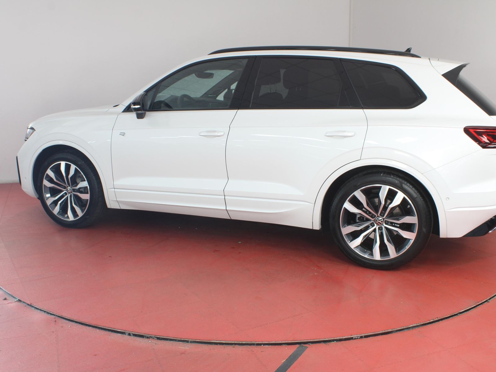 Volkswagen Touareg R-Line Black Style 3.0TDI 498,-ohne Anza