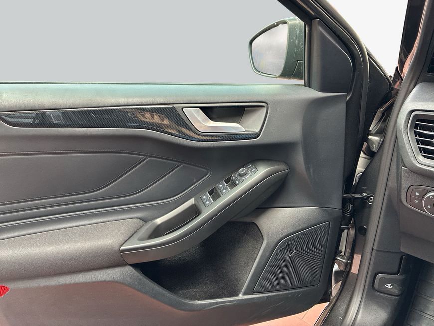 Ford Focus Turnier 1.0 EcoBoost Hybrid Aut. ST-LINE X