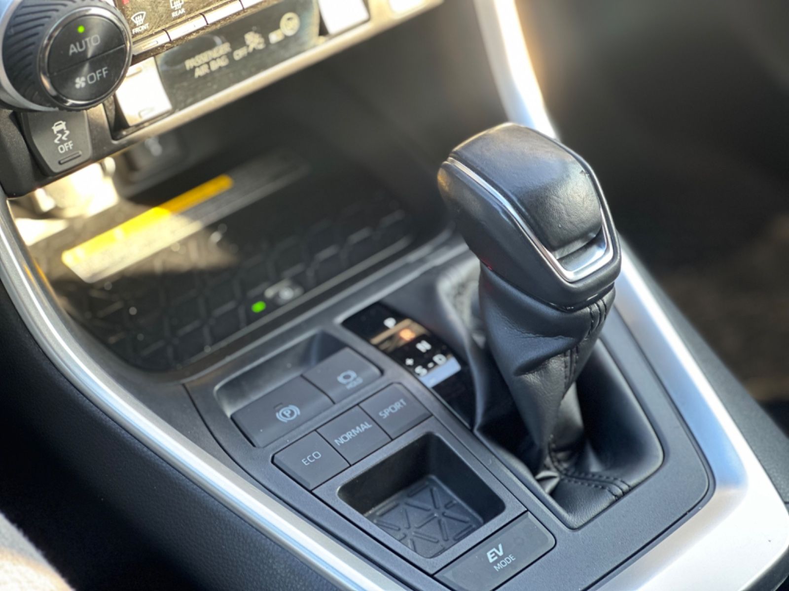 Toyota Hybrid 4x2 Club - Samsaru's Car Outlet