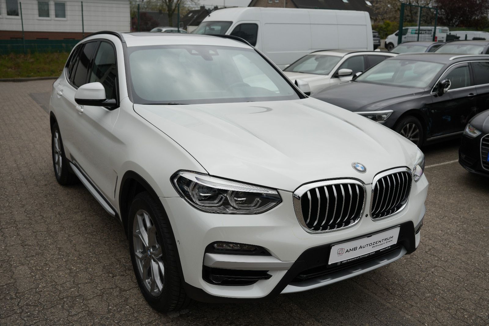 BMW X3 30e X Line xDrive*LED*AHK*PANO*NAV*HEADUP*