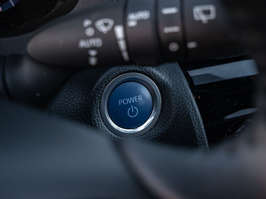 Toyota Yaris Cross Hybrid Team D PDC KAMERA NAVI LED