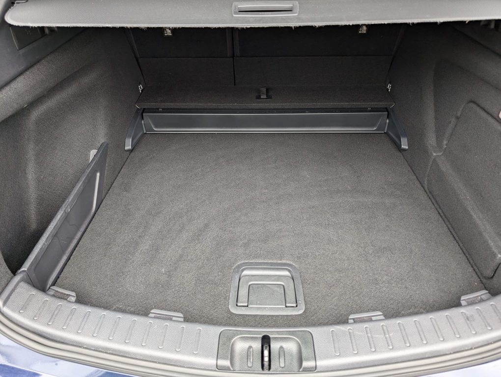 Toyota Corolla 2.0 Hybrid TS - Samsaru's Car Outlet