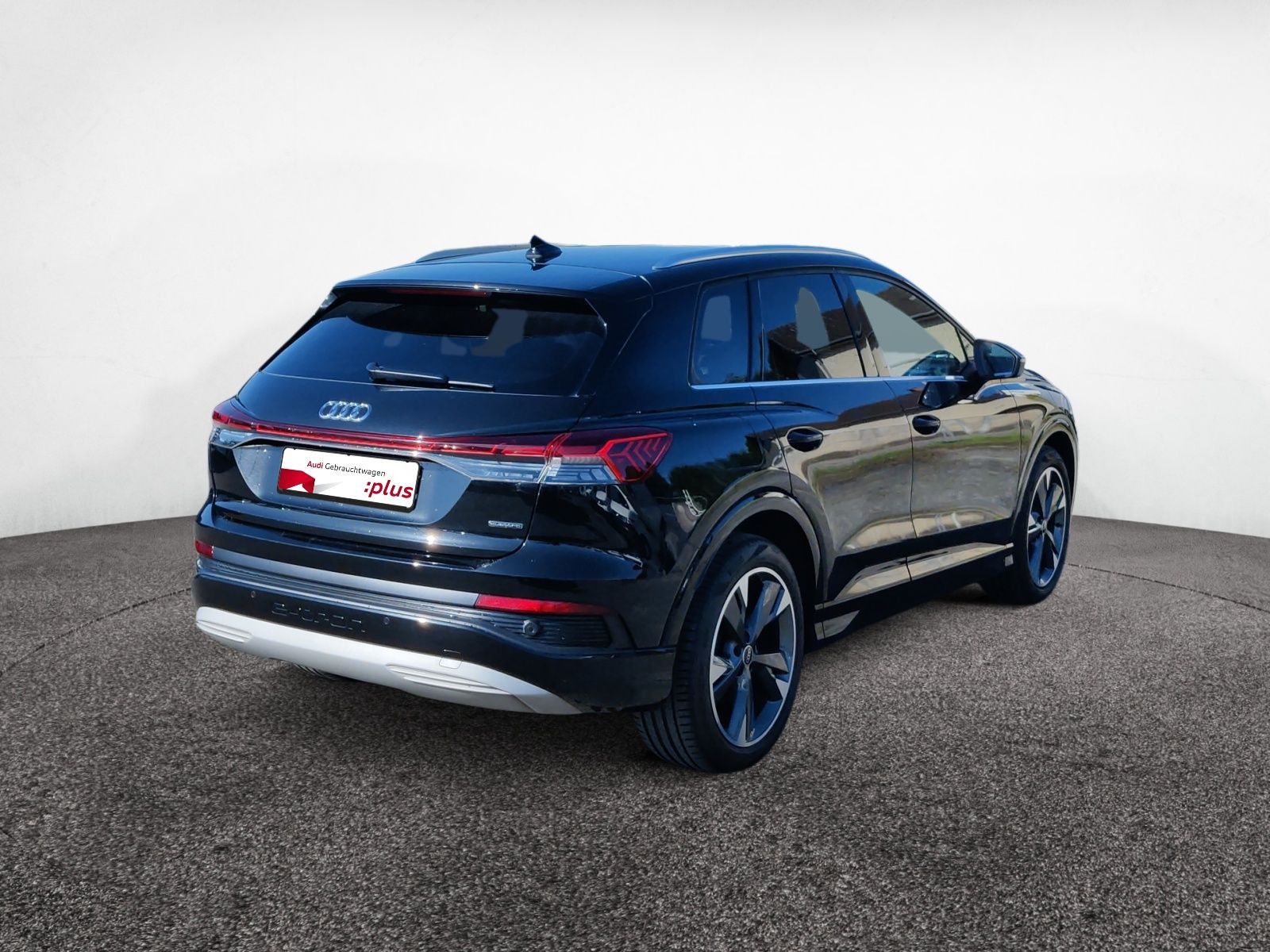 Audi Q4 45 e-tron quattro S line 77 kWh Sonos