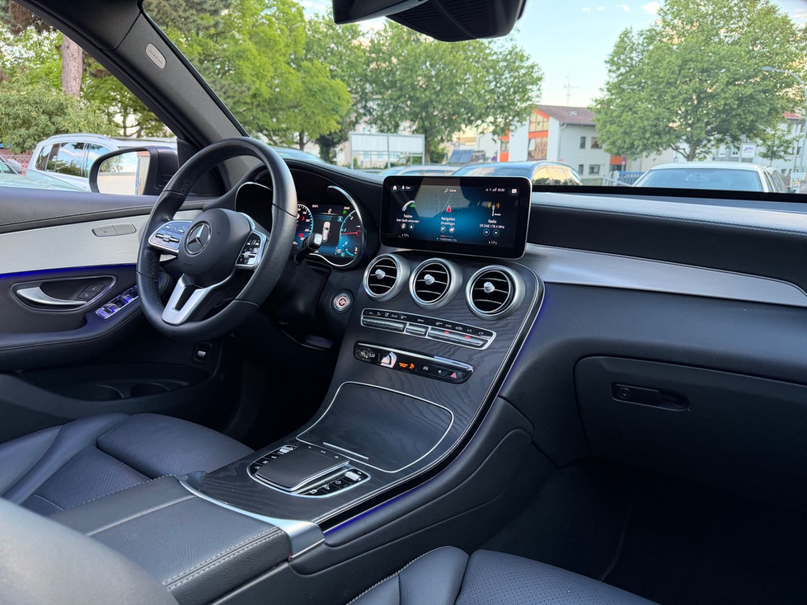 Mercedes-Benz GLC 300 d 4Matic *Exclusive+Head-up+Pano+AHK*