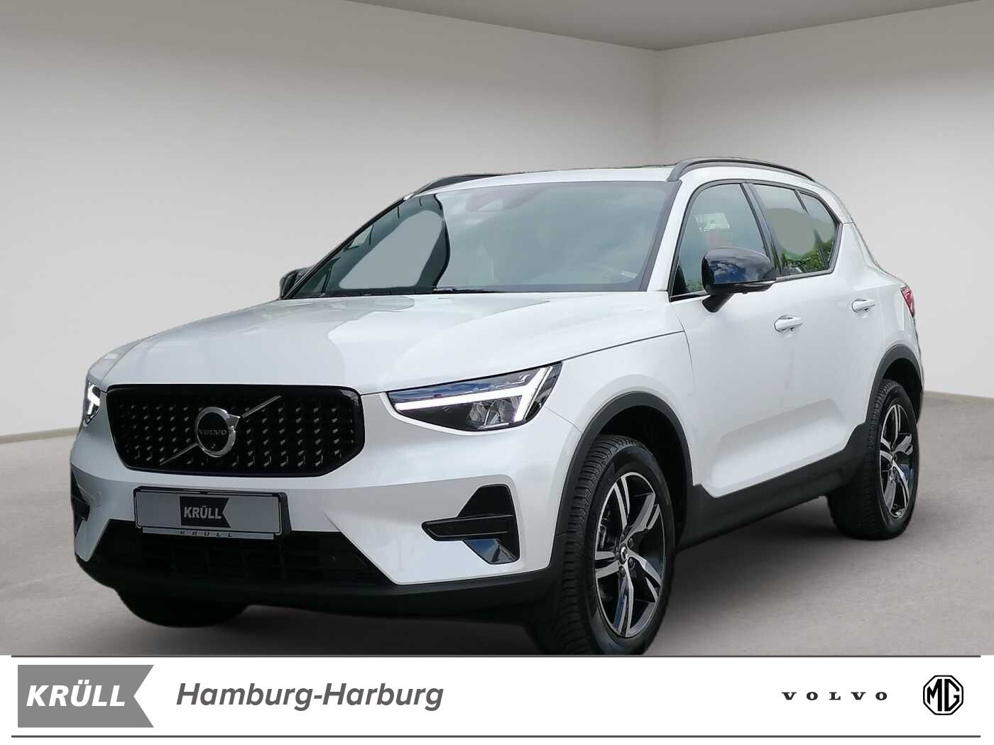 Volvo XC40 T2 2WD Plus Dark 360°/ AHK/ PANO