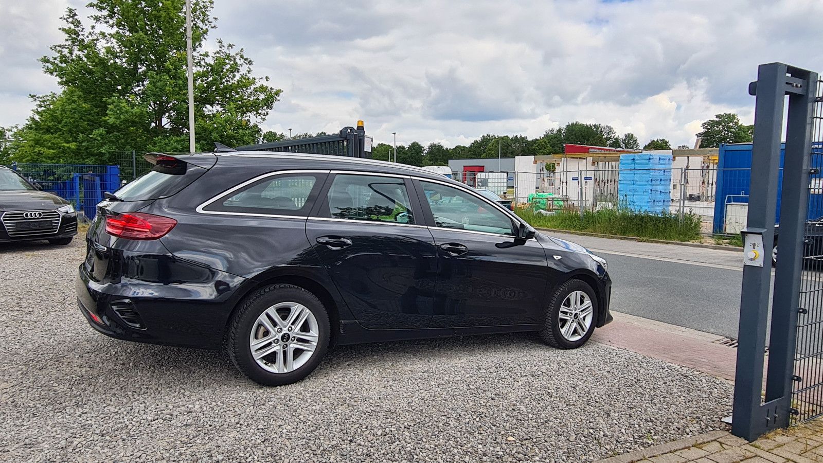 Kia cee'd Sportswagon 1.6D Vision Aut. - Samsaru's Car Outlet