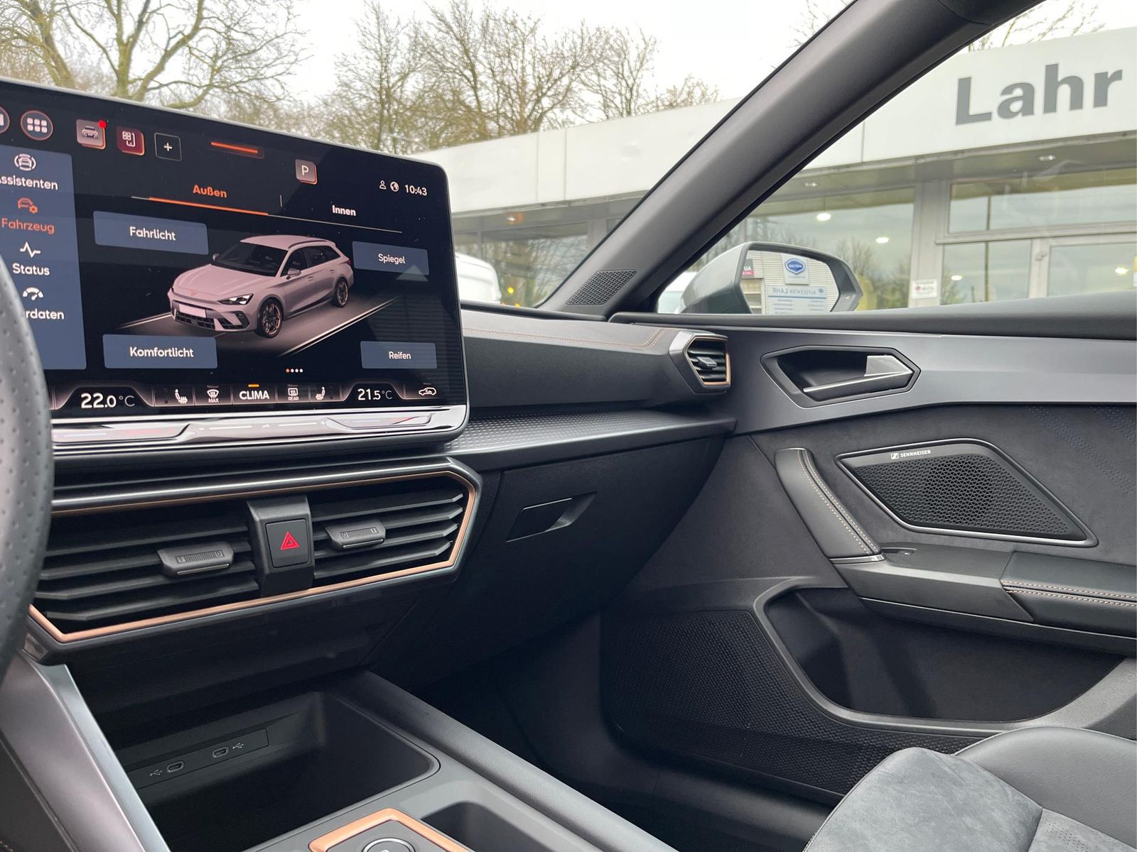 Cupra Leon Sportstourer 2.0 TSI VZ 4Drive - Samsaru's Car Outlet