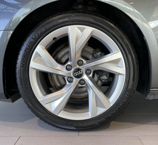 Audi A4 Avant 35 TDI S tronic S line - Samsaru's Car Outlet