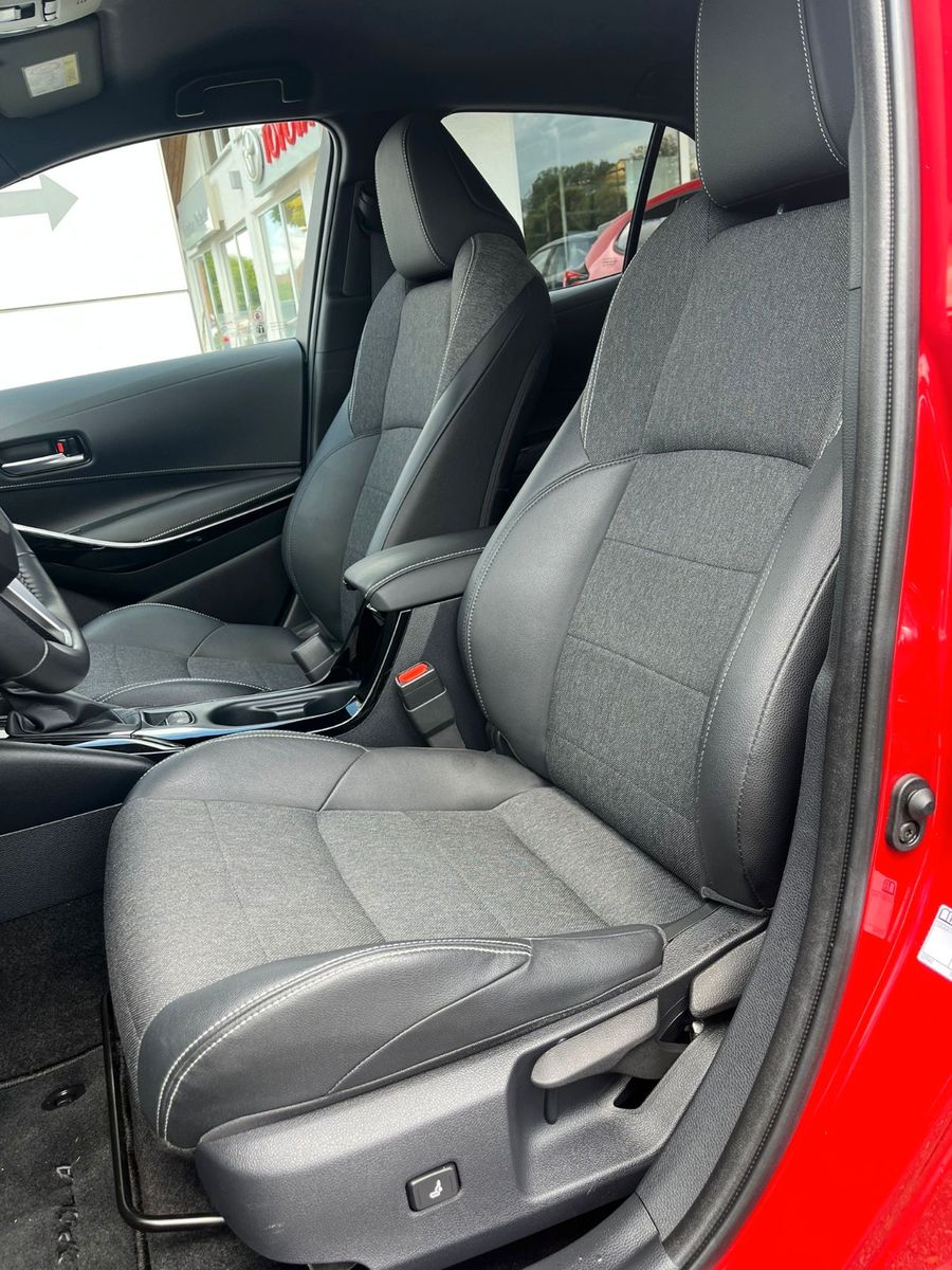 Toyota Corolla Hybrid 2.0l Team - Samsaru's Car Outlet