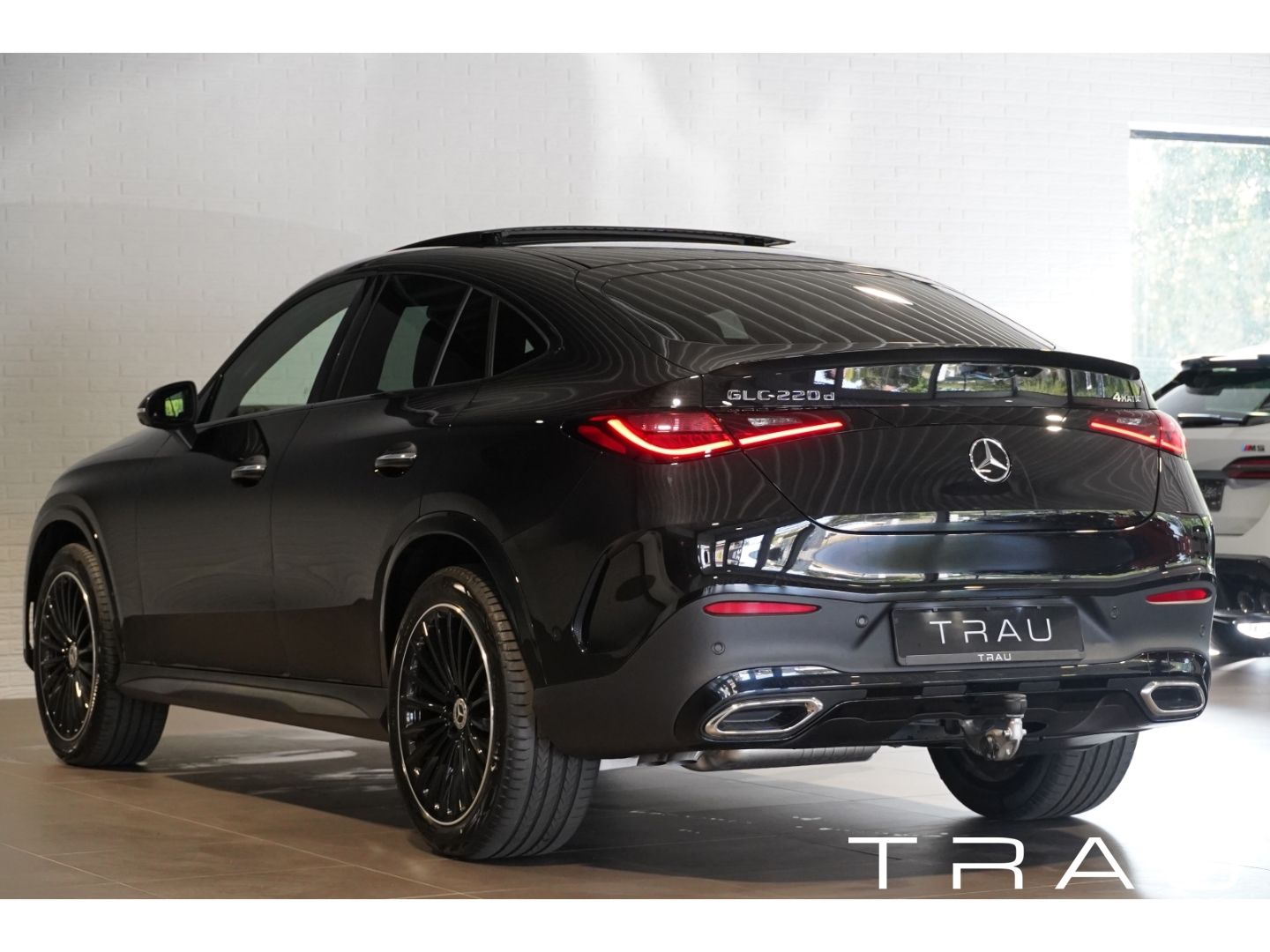 Mercedes-Benz GLC 220 d AMG Coupe Pano Luft HUD AHK 4Radlenkun
