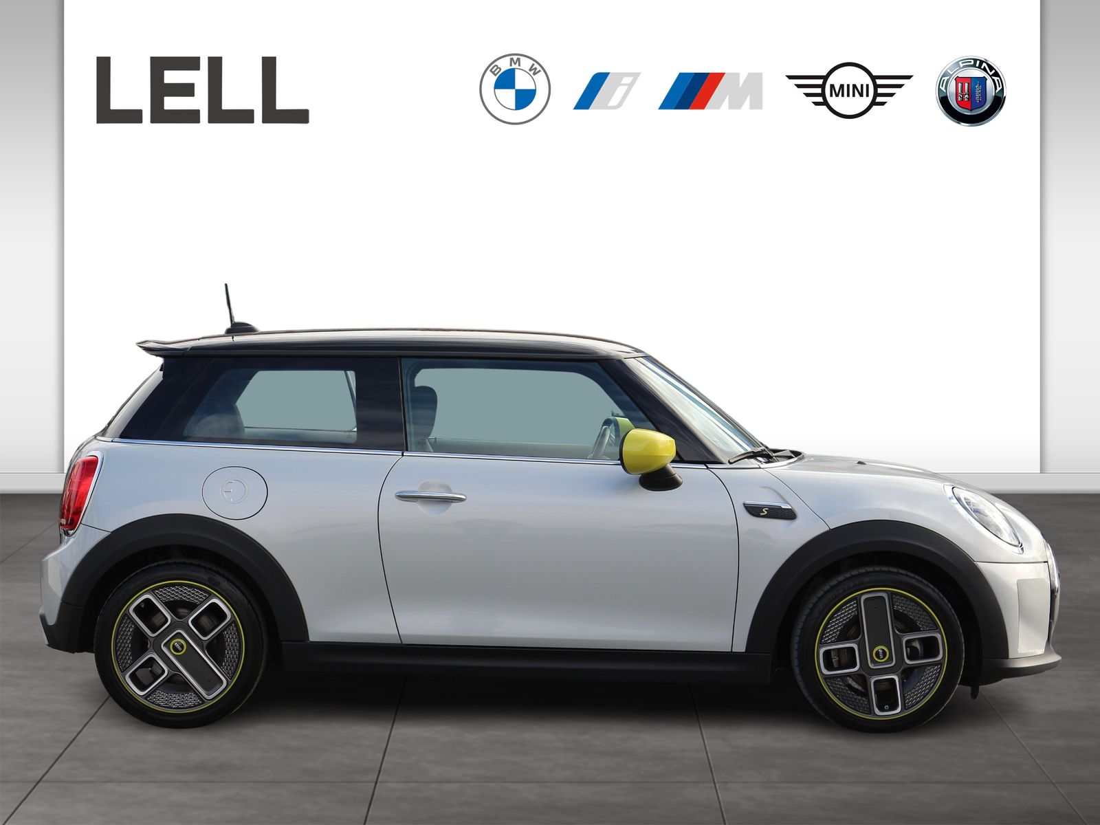 MINI Cooper SE Hatch - Samsaru's Car Outlet