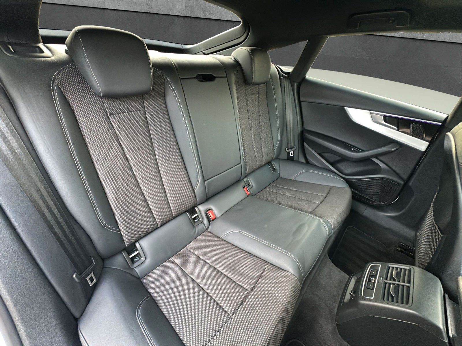 Audi A5 40 TFSI quat S Line Matrix Pano ACC B&O 360°