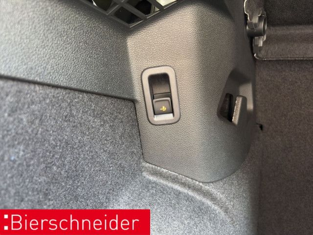 Volkswagen Golf 8 1.5 TSI DSG GTE Black AHK MATRIX PANO HuD