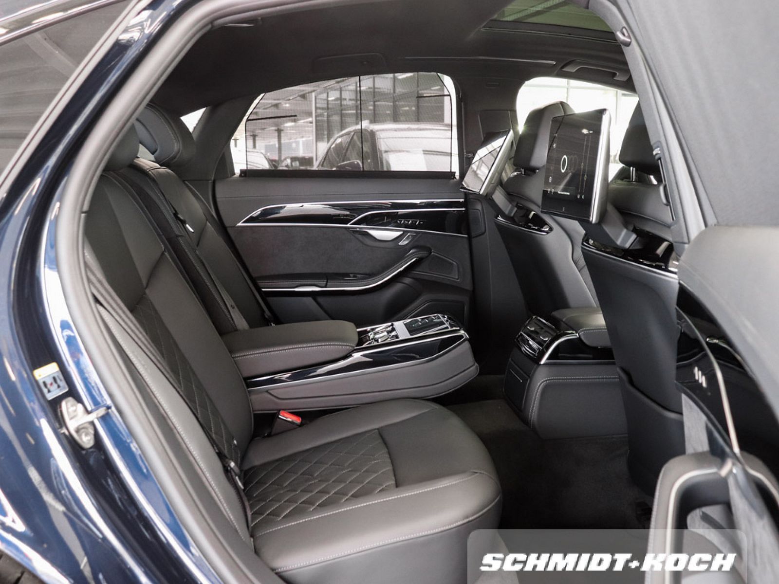 Audi A8 60 TFSI e Quattro S line - Samsaru's Car Outlet