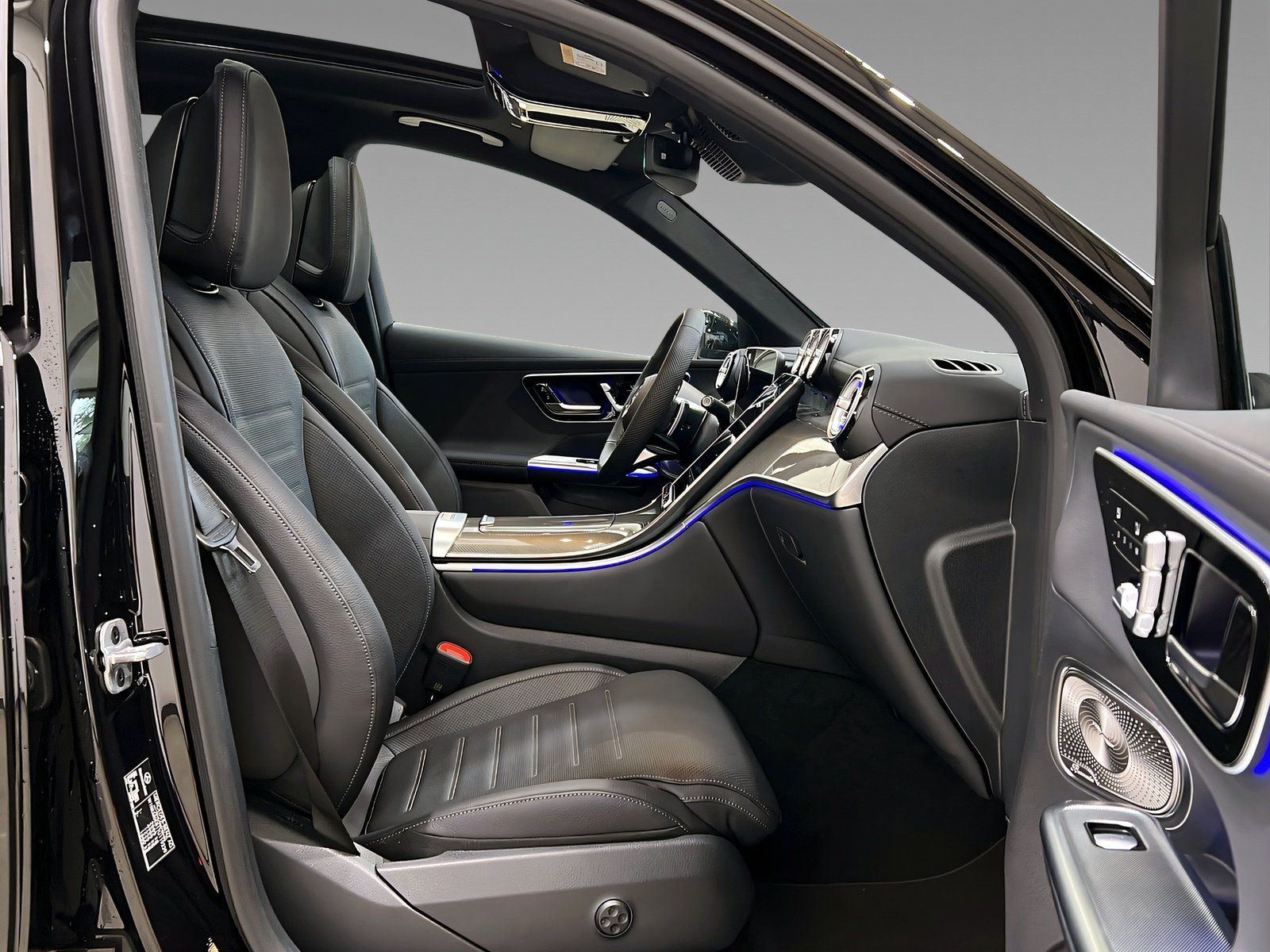 Mercedes-Benz GLC 300 de 4M AMG+DISTR+Burme+Memo+Pano+AHK+360