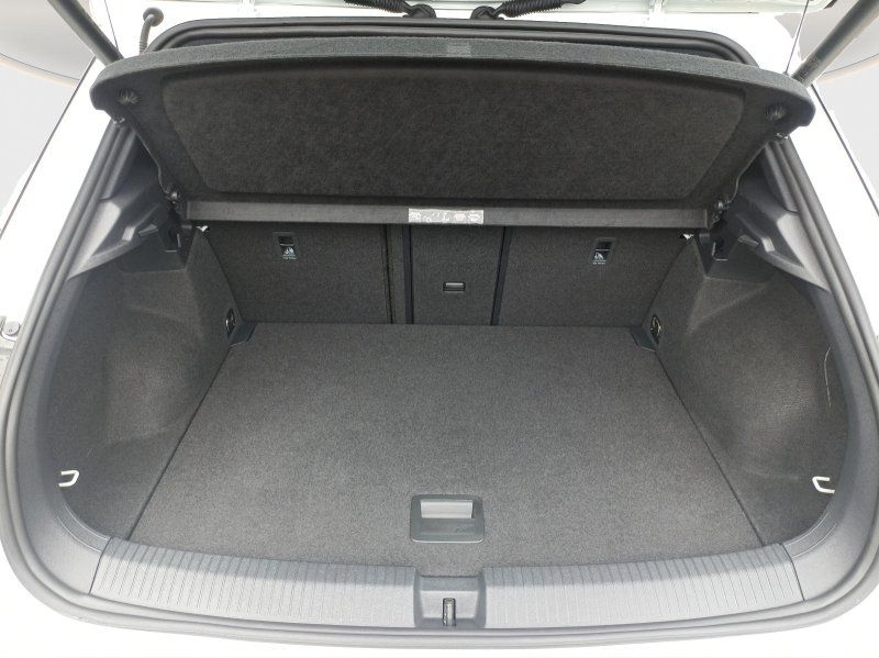 Volkswagen T-Roc 1.5 TSI DSG Sport R-Line - Samsaru's Car Outlet