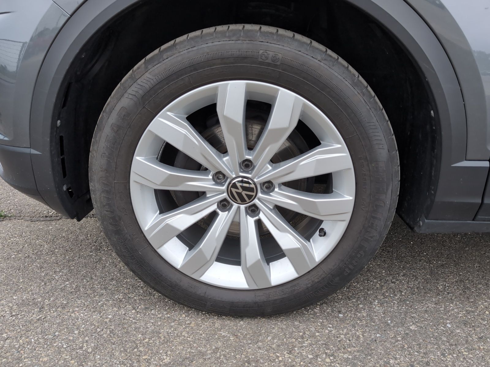 Volkswagen T-Roc 1.5TSI Sport DSG - Samsaru's Car Outlet