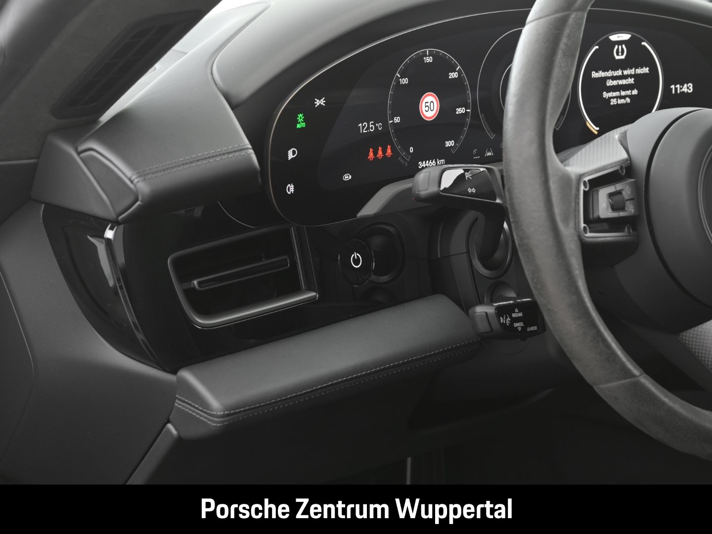 Porsche Taycan GTS Sport Turismo Burmester Sport Chrono