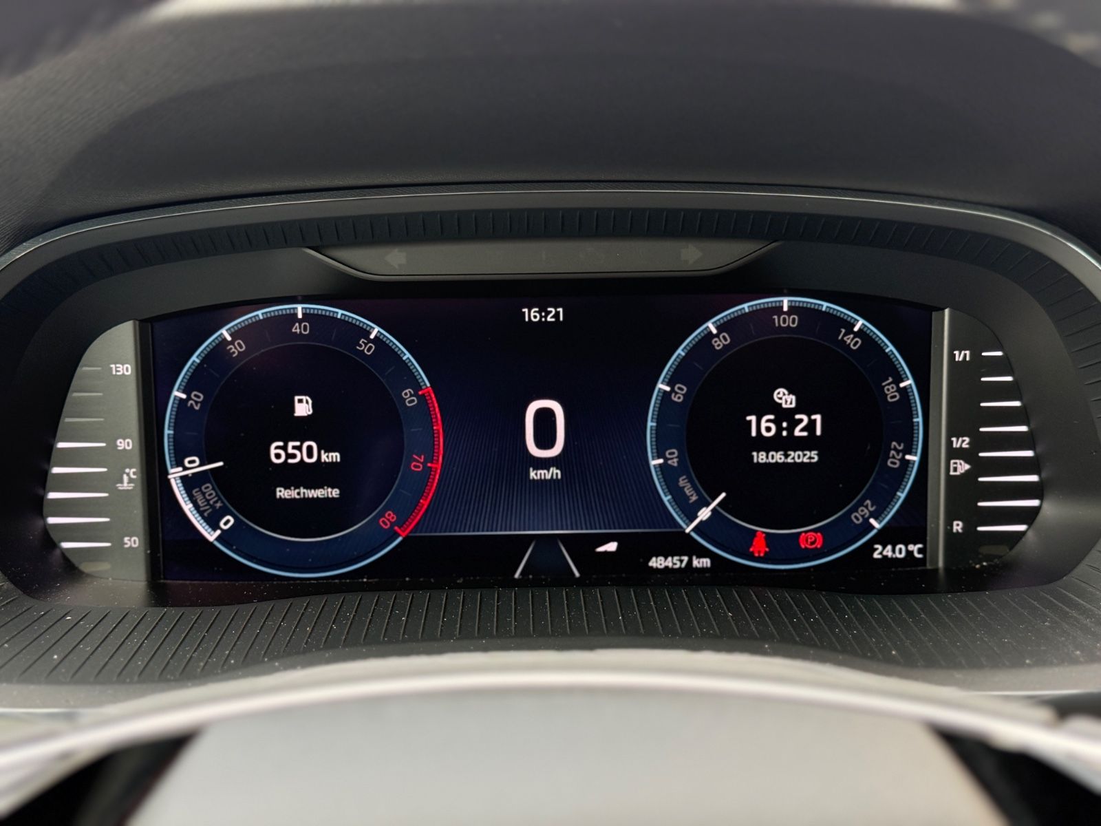 Skoda Octavia Combi 1.5 TSI Style - Samsaru's Car Outlet