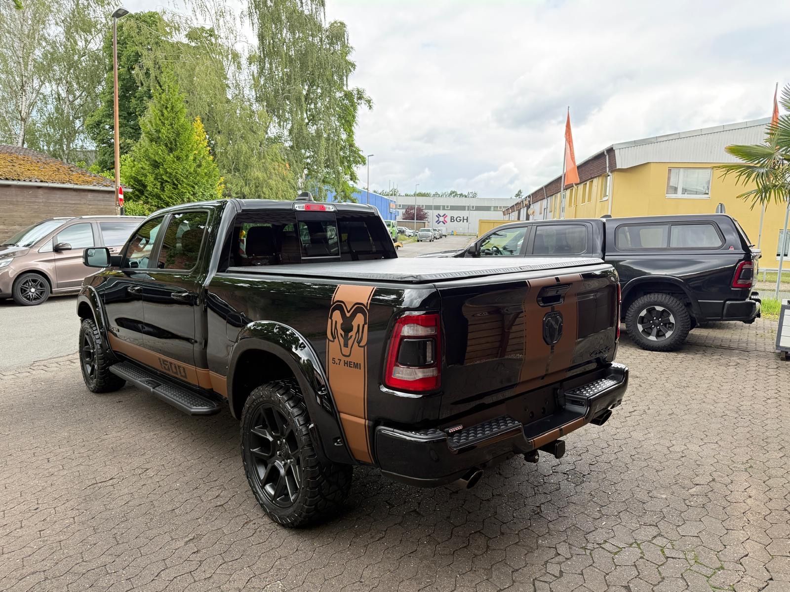 Dodge LPG*LARAMIE*OFFROAD*LIFT*AHK*NAVI*LED*GARANTIE*