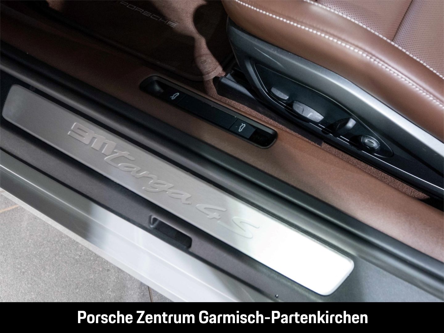 Porsche 992 911 Targa 4S 360 Grad Kamera Lenkradheizung