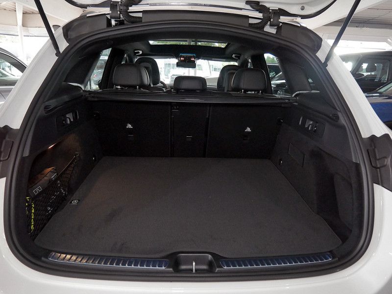 Mercedes-Benz GLC 200 d 4M AMG BURM NIGHT MEMO 360 AHK DISTR