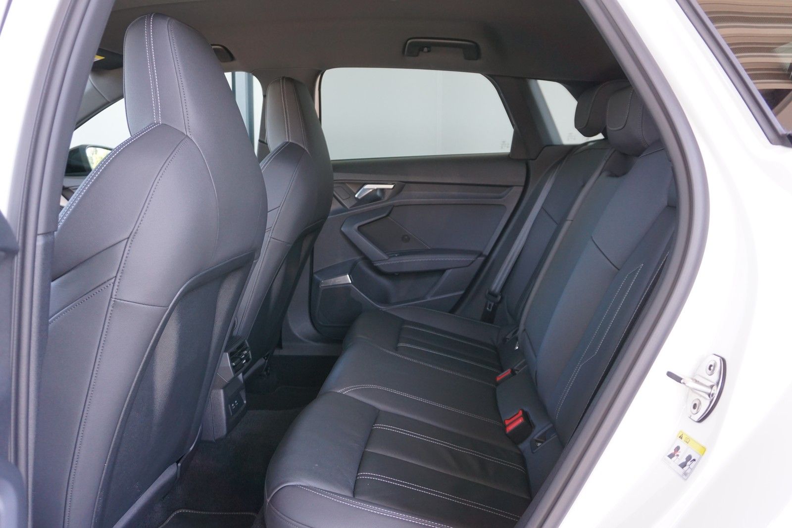 Audi A3 Sportback 45 TFSI e S line - Samsaru's Car Outlet
