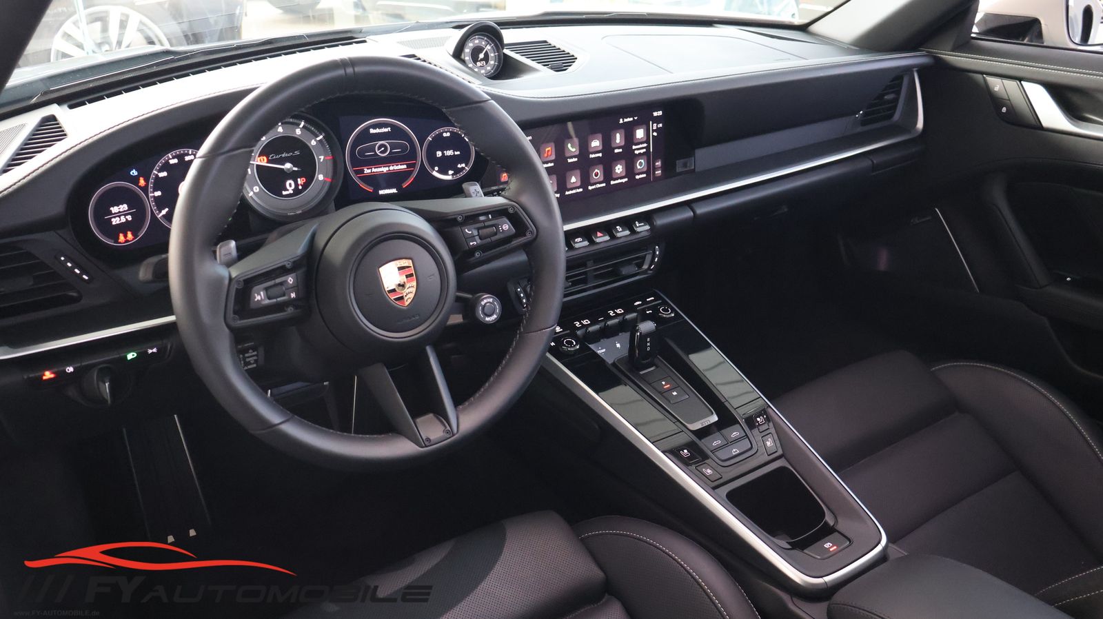Porsche 992 Turbo S Cabriolet Lift* Keramik* Garantie*