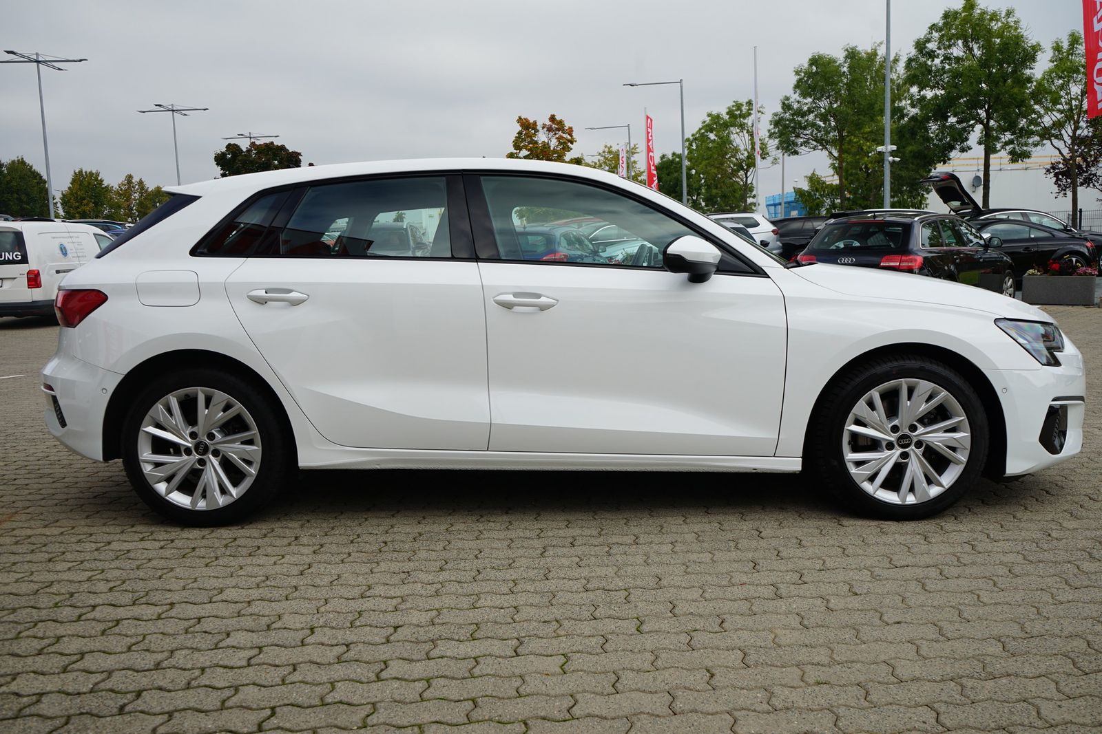 Audi A3 35 TDI Sportback S-Line S-Tronic LED Navi PDC