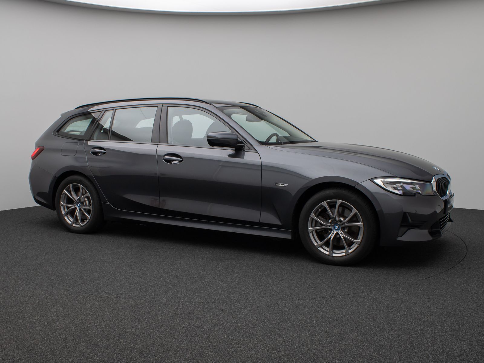 BMW 320e Sport Line - Samsaru's Car Outlet