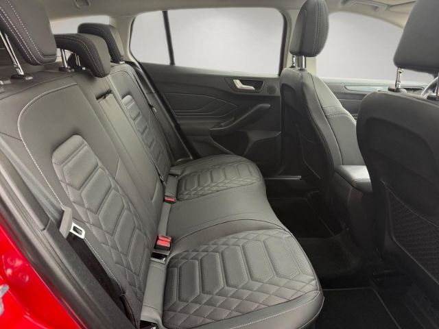 Ford Focus Turnier Active X + el. Panoramadach + Lede