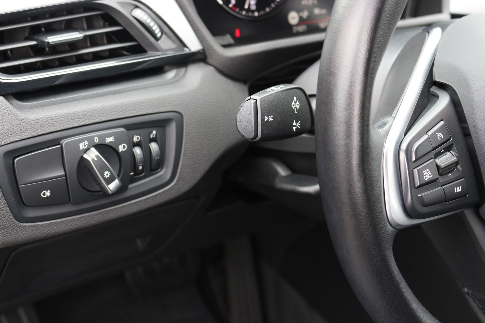 BMW X1 xDrive25e Advantage - Samsaru's Car Outlet