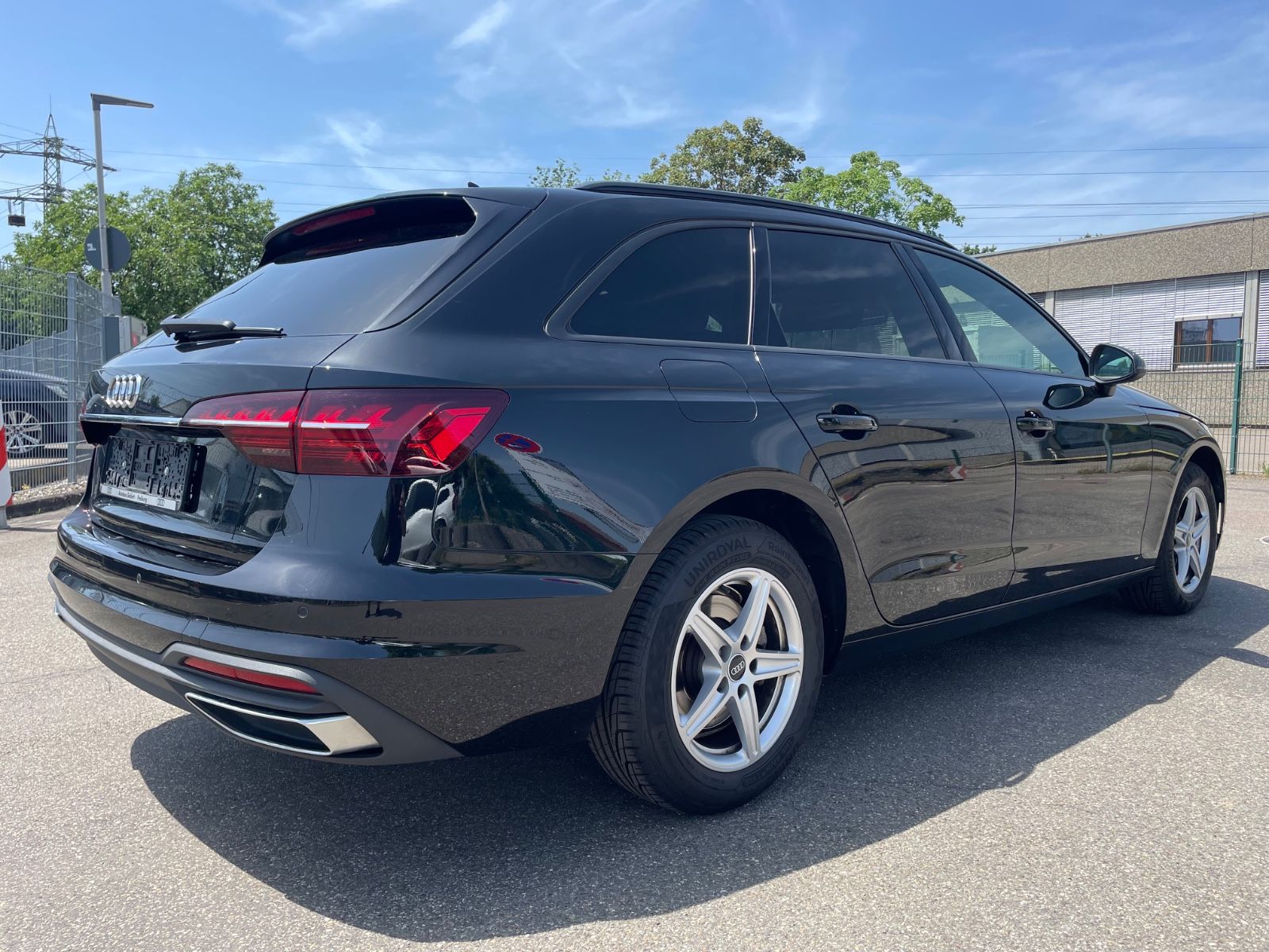 Audi A4 Avant 35 TDI - Samsaru's Car Outlet
