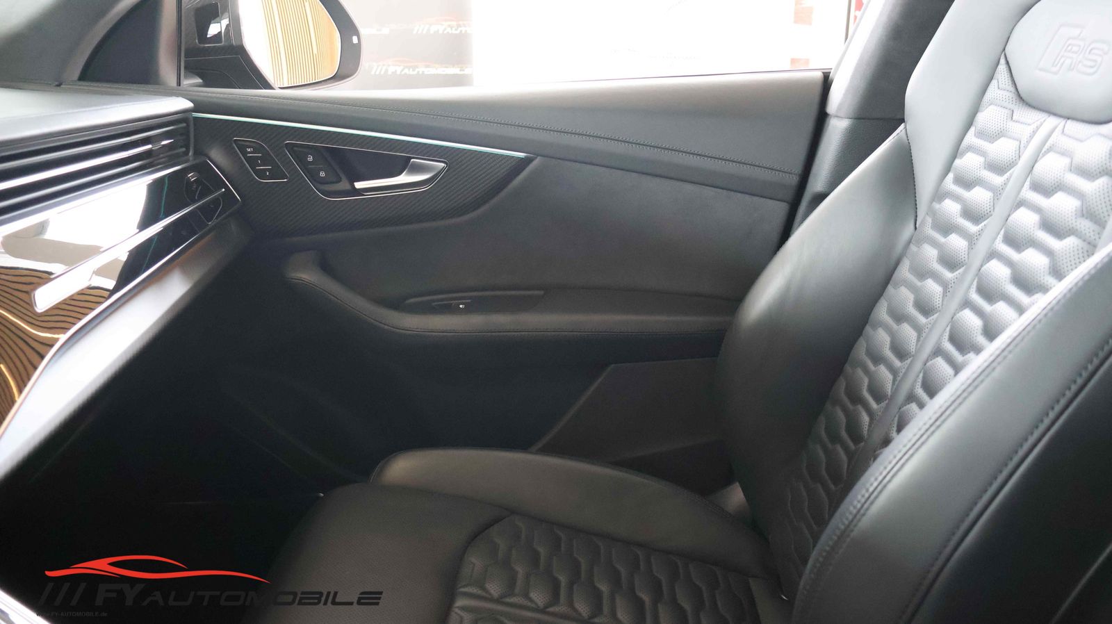 Audi RSQ8 RSQ8 4.0 TFSI quattro Keramik* Pano* AHK*