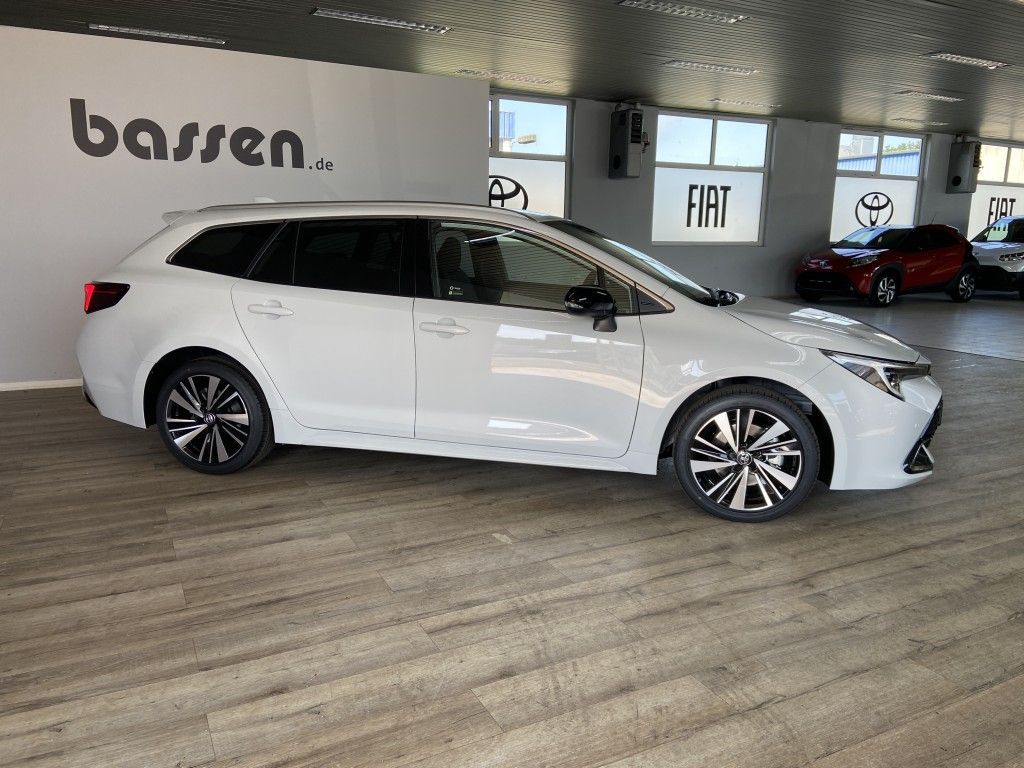 Toyota Corolla 2.0 Hybrid Touring Sports Teamplayer