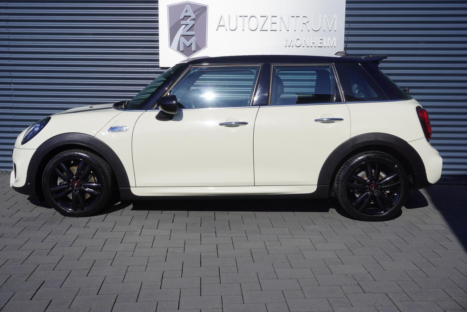 MINI COOPER S - Samsaru's Car Outlet