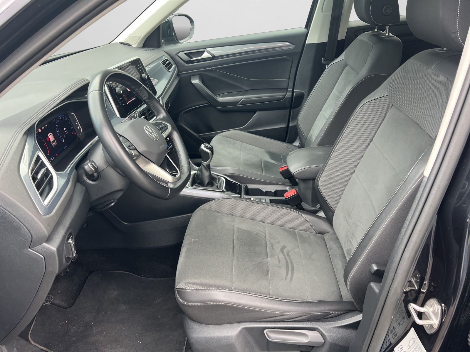 Volkswagen T-Roc 2.0 TDI Style - Samsaru's Car Outlet