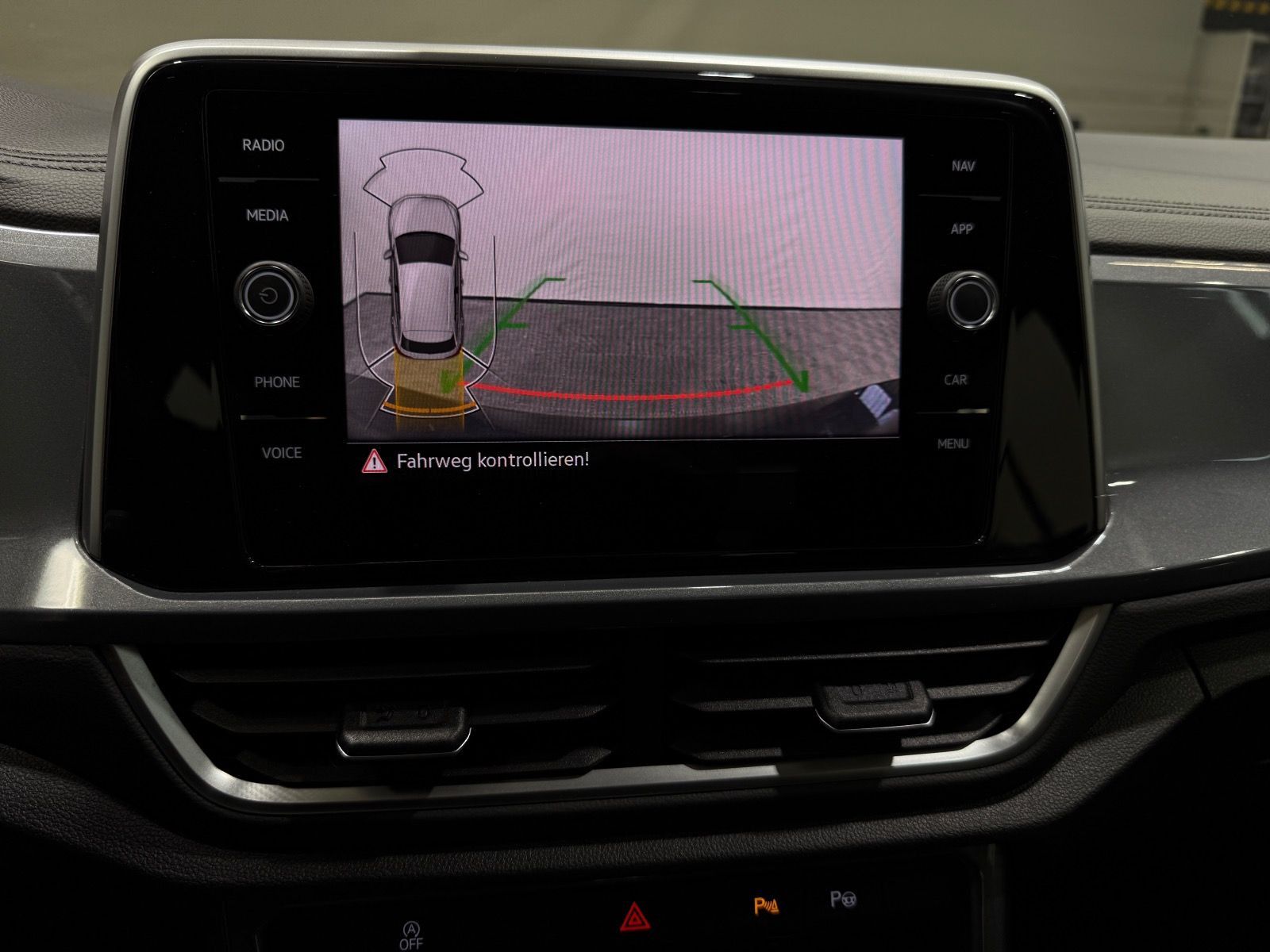 Volkswagen T-ROC Style 1.5 TSI DSG - Samsaru's Car Outlet